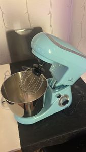 Klarstein Knetmaschine Küchenmaschine zum Backen, 1300W Teigmaschine Klein, 6 Stufen, Schneebesen Rühr- & Knethaken, 5L Schüssel, Planetenrührwerk, Rührmaschine mit Mixer, Küchenmaschinen für Brotteig Kunden-Foto 1