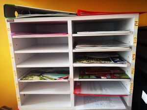 VEVOR Vassoio per lettere Vassoio per documenti 12 scomparti Organizzatore di vassoi Bianco Foto del cliente 1