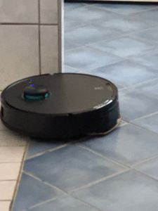 Robot aspirapolvere a secco TU20UL 8000 Pa di potenza di aspirazione, robot aspirapolvere con stazione di aspirazione 4L, 200min, rilevamento laser degli ostacoli supportato da AI Foto del cliente 10