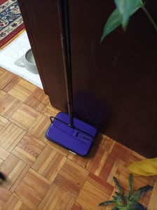 VEVOR zametací stroj na koberce Ručný zametací stroj na koberce, zametací stroj na podlahy s kapacitou nádoby na prach 300 ml, šírka čistenia 17 cm Zametací stroj Fotografia od zákazníka č. 1