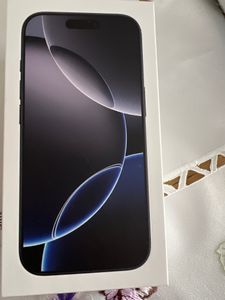 Apple iPhone 16 Pro , 16 cm (6.3"), 2622 x 1206 Pixel, 512 GB, 48 MP, iOS 18, Schwarz Kunden-Foto 12