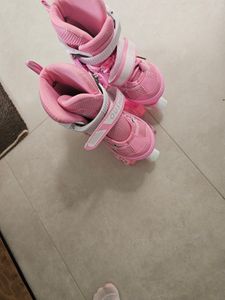 Verstellbare Rollschuhe für Kinder mit Leuchtenden Rädern Roller Skates Inline Skates Größe 35-38 Blau Kunden-Foto 1