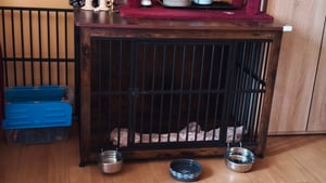 Feandrea Hundekäfig Möbel, Hundebox, moderne Hundehütte indoor für Hunde bis zu 32 kg, hochbelastbar, geschlossener Boden, 2 Türen, vintagebraun Kunden-Foto 2