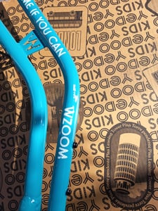 Yedoo Wzoom Kinder Tretroller - für Kinder ab 6 Jahre, ab 120 cm Körperhöhe, mit Luftreifen 16/12 - für Mädchen und Jungen, Höhenverstellbar mit Ständer. Violett Kunden-Foto 1