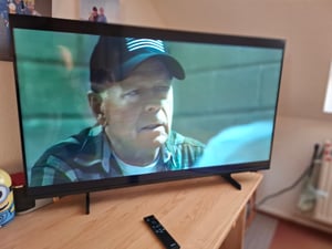 Samsung 75CU7170 75" Crystal LED UHD TV CU7170 (2023), HDR, Wlan, Triple-Tuner Kunden-Foto 9