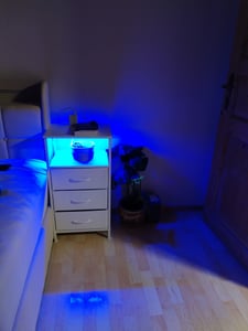 SONGMICS BELLAH Kollektion - Nachttisch mit Ladestation, Beistelltisch mit App-gesteuerter, einstellbarer LED-Beleuchtung, 1 offenes Fach Kunden-Foto 1