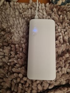 Wireless Powerbank Extern 20000mAh USB Charging für Smartphones Schwarz Kunden-Foto 1