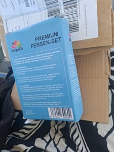 Premium Fersenschutz Set – Fersenpolster und Silikon Socken – Gegen Reibung und Blasen – Beugt Fersenschmerzen, Fußschmerzen und Fersensporn vor – Schuheinlagen – Fersenkissen Kunden-Foto 2
