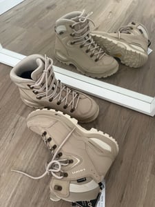 Lowa Renegade Evo Goretex Mid Wanderstiefel Beige EU 40 Damen Beige EU 40 Kunden-Foto 1