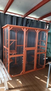 Wiltec Freilaufgehege Katzen 180 x 80 x 111,8 cm mit 3 Liegeflächen, wetterfestes Katzengehege Garten, Katzenhaus mit Drahtgitter und Bitumen Dach Kunden-Foto 2