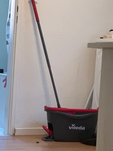 Zestaw mopów Vileda Turbo Easy Wring & Clean z wirówką elektryczną i pedałem nożnym, kolor szary Zdjęcie produktu od klienta nr 3