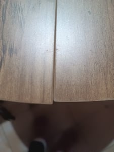 Tavolo da bar rotondo Tribesigns, altezza 100 cm, tavolo da bistrot in legno con poggiapiedi ad anello in metallo per zona pranzo, bar, piccoli ambienti, nero Foto del cliente 1