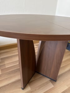 Kulatý jídelní stůl Tribesigns pro 4 osoby, s dřevěnou deskou a nohami, s robustním X-rámem, 100*100*75 cm, jídelna a obývací pokoj, rustikální hnědá barva Fotografie od zákazníka č. 3