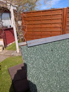 Outsunny Gartenschrank Geräteschuppen mit Fachböden Asphaltdach Holz Blau Kunden-Foto 4