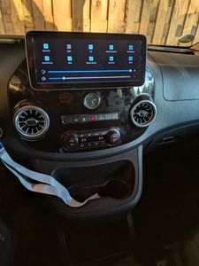 Das Radio passt super. Montage ist in 4std möglich.