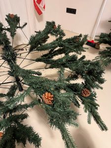 COSTWAY 240cm LED albero di Natale artificiale, albero di Natale con sistema pieghevole e supporto in metallo, albero di Natale decorato, albero di Natale artificiale ideale per casa, ufficio, negozi e hotel Foto del cliente 2