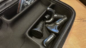 Masážní pistole FunLife M6 a přístroj na uvolnění fascií – amplituda 12 mm, 3200 otáček za minutu, 10 úrovní, 6 masážních hlavic, USB-C, tichý provoz <45 dB Fotografie od zákazníka č. 1