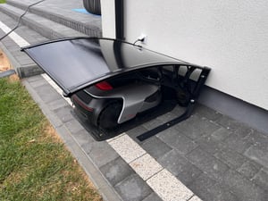 AREBOS Mähroboter Garage | Rasenmäher Rasenroboter Automower | Carport 102 x 79 x 46 cm | Witterungsbeständig + UV-Schutz | mit Metallfüßen Kunden-Foto 2