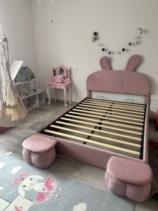 Letto imbottito Merax 90x200 cm con orecchie da coniglio a LED e doghe in legno, letto matrimoniale con contenitore e 2 sgabelli contenitore, velluto rosa Foto del cliente 2