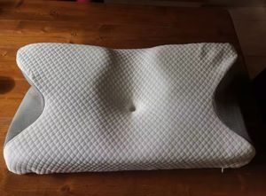 Nackenkissen Kopfkissen Ergonomisches Orthopädisches Kissen für Kopf-, Nacken- & Rückenkomfort Schlafkissen Memory Foam Kissen Schwarz YaLiva_Decor® Kunden-Foto 7