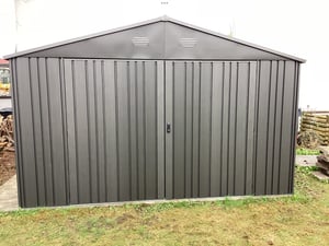 Hoggar - Pioneer Y130 Metall Gartenhaus - 12,46 m² - IronCore® Bauweise - Premium-Türen - Korrosionsbeständig Kunden-Foto 2