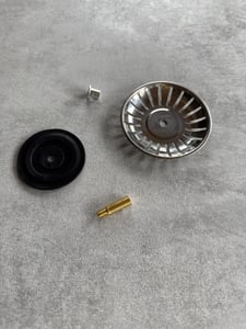 Universal Höhenverstellbarer Waschbecken - Siebkörbchen Abflussstopfen Edelstahl Waschbeckenstöpsel Waschbeckensieb – Sieb Stöpsel Abfluss Küche Spüle Abflussstopfen Küchenspüle (82 mm) Kunden-Foto 1