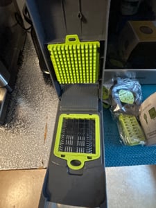 Gemüseschneider Zerkleinerer Zwiebelschneider 20 in 1 Fleisch Würfelschneider Vegetable Chopper Dicer für Hobeln Von Obst Gemüse Edelstahl Retoo Kunden-Foto 5