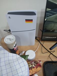 Sony Interactive Entertainment PlayStation 5 Digital Edition, PlayStation 5, Schwarz, Weiß, 16000 MB, GDDR6, AMD, AMD Ryzen Zen 2 Kunden-Foto 3