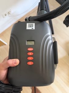VEVOR Paddleboard Pumpe (20 PSI) wiederaufladbarer Akku, zweistufige elektrische SUP-Luftpumpe mit automatischer Abschaltung & 12 V DC Autoanschuluss, Aufblasen & Entleeren ideal für Schlauchboote Kunden-Foto 1