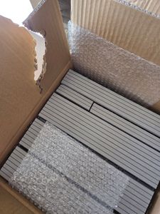 LZQ 44 Stück 30x30cm WPC Fliese, 6qm Balkonfliesen Klickfliese Garten Terrassenfliesen Balkon, Grau Kunden-Foto 4