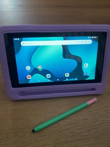 Kinder-Tablet 7 Zoll, 24 GB (2+21 erweiterbar) RAM 128 GB ROM, Android 16, WiFi Bluetooth,  Lernsoftware installiert, mit stoßfester Hülle Kunden-Foto 4