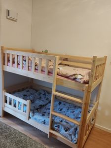 Masseno Etagenbett LUCIA 80x190 cm mit Schublade, Rausfallschutz, Kinderbett mit Leiter für Mädchen und Jungs, Stockbett 2 Kinder, Holz, Weiß Kunden-Foto 2