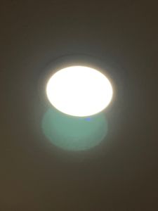 Aufladbare LED Deckenleuchte mit Bewegungsmelder und Fernbedienung 3 Farbtemperaturen Dimmbar Deckenlampe für Schrank, Treppe, Flur, Keller Kunden-Foto 1