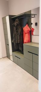 Canu ensemble d'armoires de rangement C11 vert poussiéreux, gris foncé. Photo du client 1