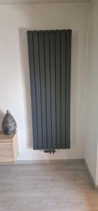 SONNI 1800×465 mm Bianco Radiatore a pannello monostrato Radiatore verticale Foto del cliente 1