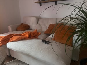 Třímístná rohová pohovka Merax s úložným prostorem, pohovka s lehátkem a podnožkou, pohovka s kapsami na časopisy, odnímatelná podnožka, sametová pohovka, béžová Fotografie od zákazníka č. 1