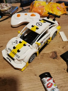 1:20 OPEL Astra V8 Coupe Radio Control - Armable de Bloques - CADA