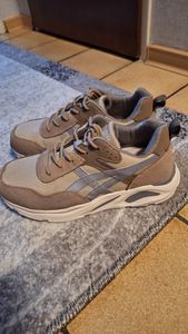 Arbeitsschuhe Stahlkappenschuhe Herren Leichtgewichtige Sicherheitsschuhe Atmungsaktive Anti-Rutsch Arbeitsschuhe Kunden-Foto 1