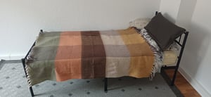 Yaheetech Metallbett Bettgestell 90 x 200 cm, Bettrahmen mit Flügelmuster Kopfteil, Weiß Kunden-Foto 3