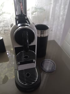 NESPRESSO ORIGINAL | CitiZ&milk | Kaffeekapselmaschine von De'Longhi | Creme-weiß Kunden-Foto 1