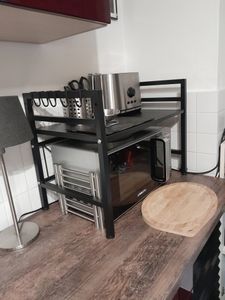Küchenregale, Ausziehbarer Mikrowellenständer mit 6 Haken, 40-64cm ausziehbarer Mikrowellen Regal, Gewürzregal, Mikrowellenhalterung, Organizer mit 6 Haken, bis 30kg, Schwarz Kunden-Foto 8
