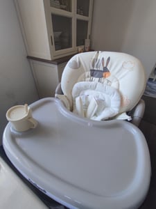 Daliya® SITONMI 3in1 Hochstuhl & Babyliege, höhenverstellbarer Kinderhochstuhl, Babystuhl & Fütterstuhl mit Liegefunktion, Neugeborenen-Einlage, Beige Kunden-Foto 1