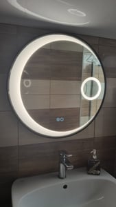 COSTWAY runder Spiegel mit Beleuchtung, Badspiegel 60cm Diameter mit Anti-Beschlag-Funktion, 3 Lichtfarben & einstellbare Helligkeit Wandspiegel Kunden-Foto 1