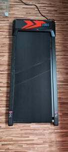 Vidacharmy Skladací bežecký pás bez riadidiel, 2,5 hp tichý motor, 8 % sklon, LED displej a diaľkové ovládanie - pre domácnosť, kanceláriu a posilňovňu Fotografia od zákazníka č. 1