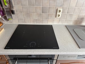 KKT KOLBE Induktionskochfeld mit Dunstabzug Integriert | 638 cbm/h | 60 cm | Kochfeld Induktion | Induktionskochplatte | Anti-Scratch | 7,4 kW | 4 Zonen | 9 Stufen | Rahmenlos | IND600DRAFT Kunden-Foto 1