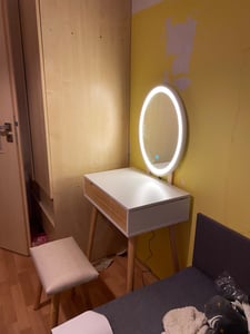 Puluomis Schminktisch mit LED Beleuchtung Spiegel, Kosmetiktisch Frisiertisch mit gepolstertem Hocker und Schubladen, 3 Beleuchtungmodi, Holzfarbe Kunden-Foto 4