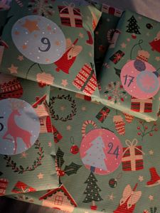 Oblique Unique 24 Adventskalender Stern Sticker Zahlen Aufkleber mit Kinder Motiven Weihnachten Basteln Weihnachtsdeko Kunden-Foto 1