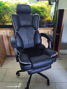 Gaming-Stuhl mit Ventilator, Bürostuhl, Luftkühler und Kühlung – Belüfteter Kühlsitz, mit Liegefunktion,  sanfte Vibrationsmassage, Schwarz Kunden-Foto 7
