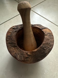 Mörser und Stößel aus Olivenholz in Naturoptik 10 cm Kunden-Foto 1