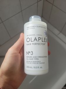 Olaplex Nº.8 Bond Intense Moisture Mask, 100 ml, Frauen, Alle Haare, beschädigtes Haar, Feuchtigkeitsspendend, Glanz, Glättend, Pumpenflasche, Water (Aqua/Eau) , Dimethicone, Cetyl Alcohol, Persea Gratissima (Avocado) Oil, Glycerin, Stearyl... Kunden-Foto 3